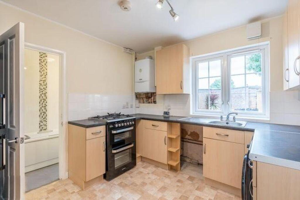 House in London - View 5