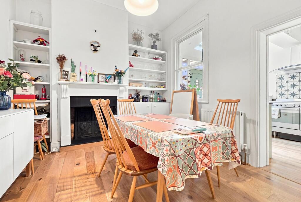 House in London, Redbridge - View 4