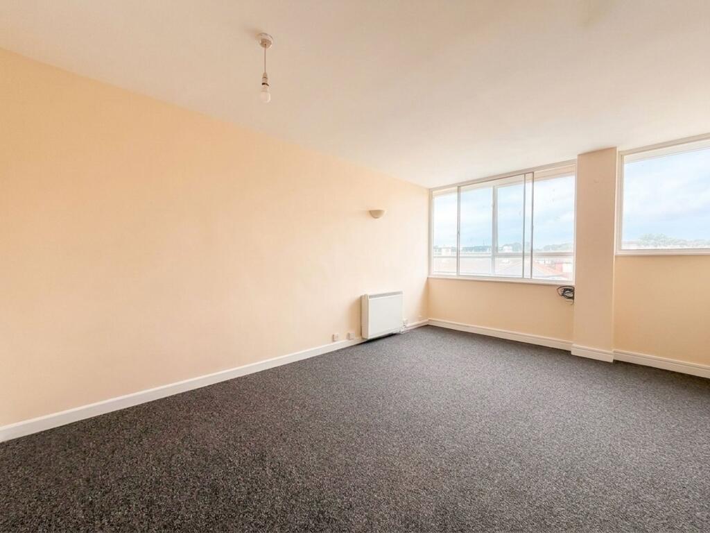 Apartment in Brighton - View 5