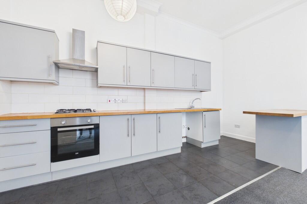Apartment in Folkestone and Hythe, Foord, Folkestone - View 2