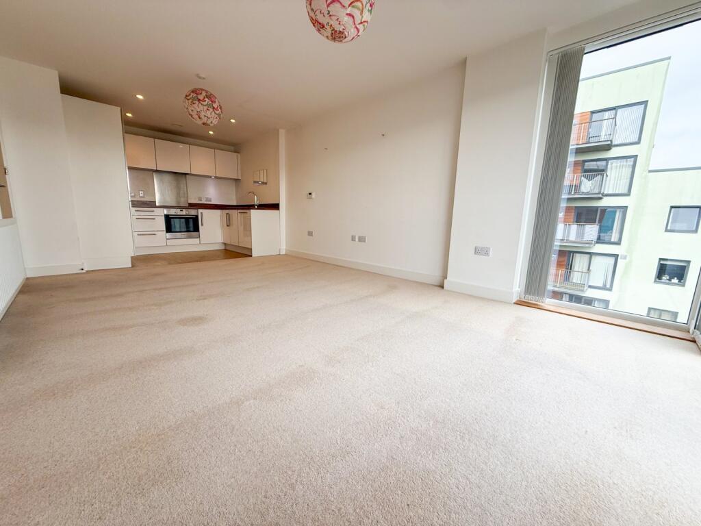 Apartment in Bristol - View 3