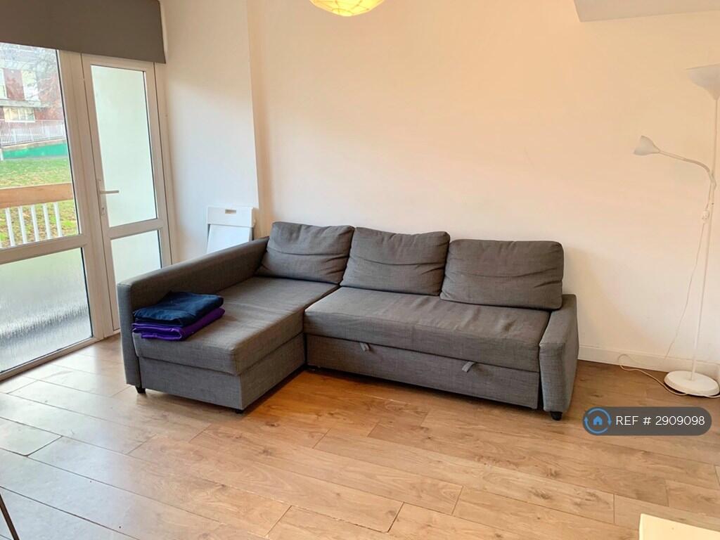 4 bedroom flat for rent