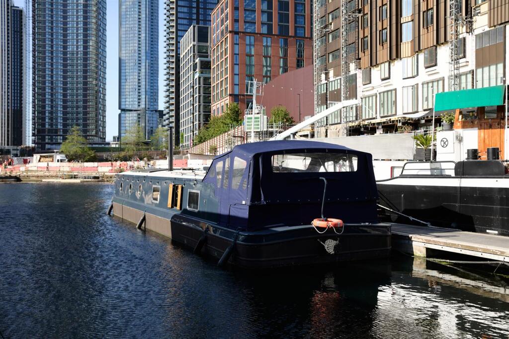 Main image of property: Canary Wharf, London, E14