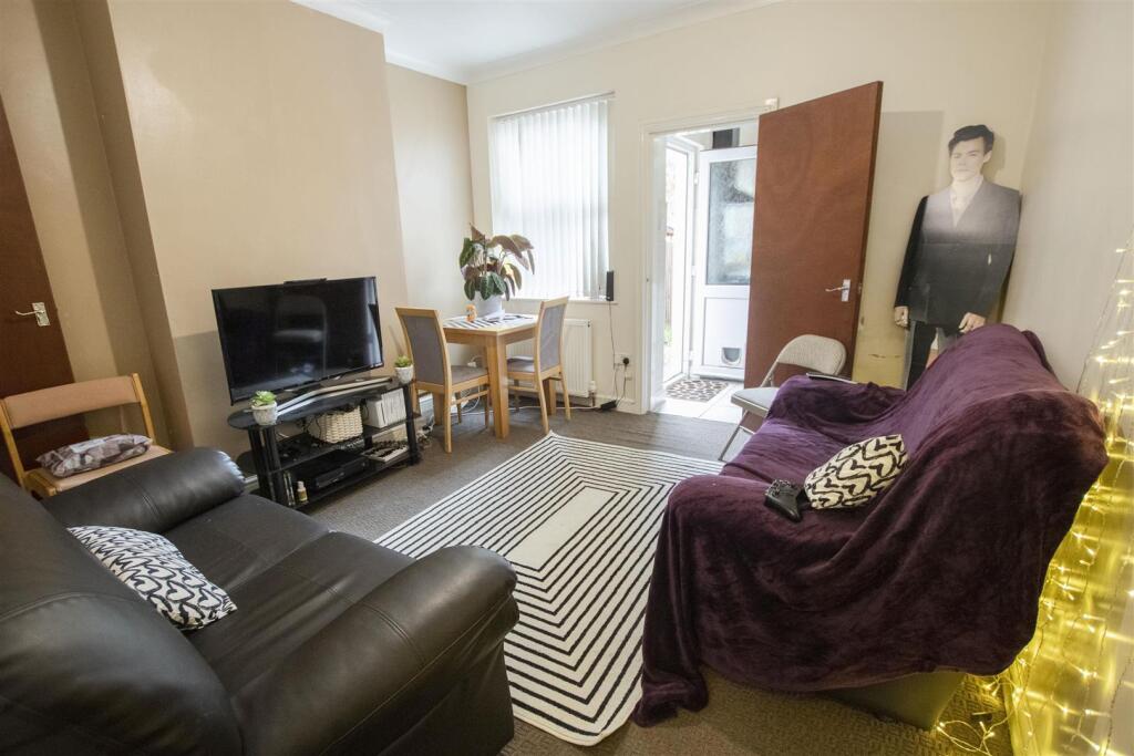House in Birmingham, Selly Park - View 2