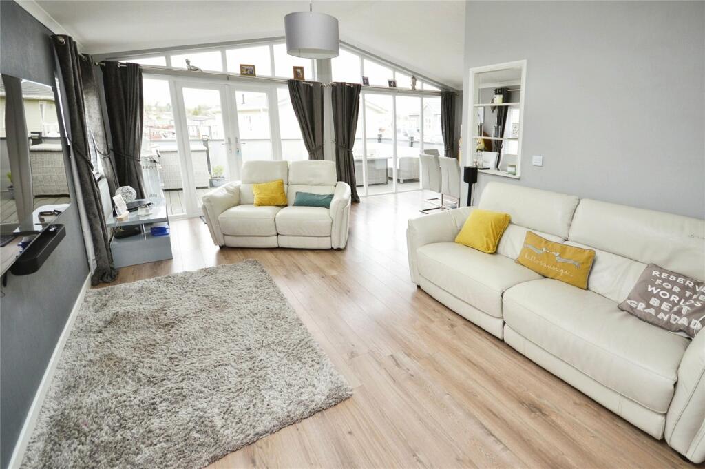 Peninsula Crescent, Hoo, Rochester, Kent, ME3 photo 2
