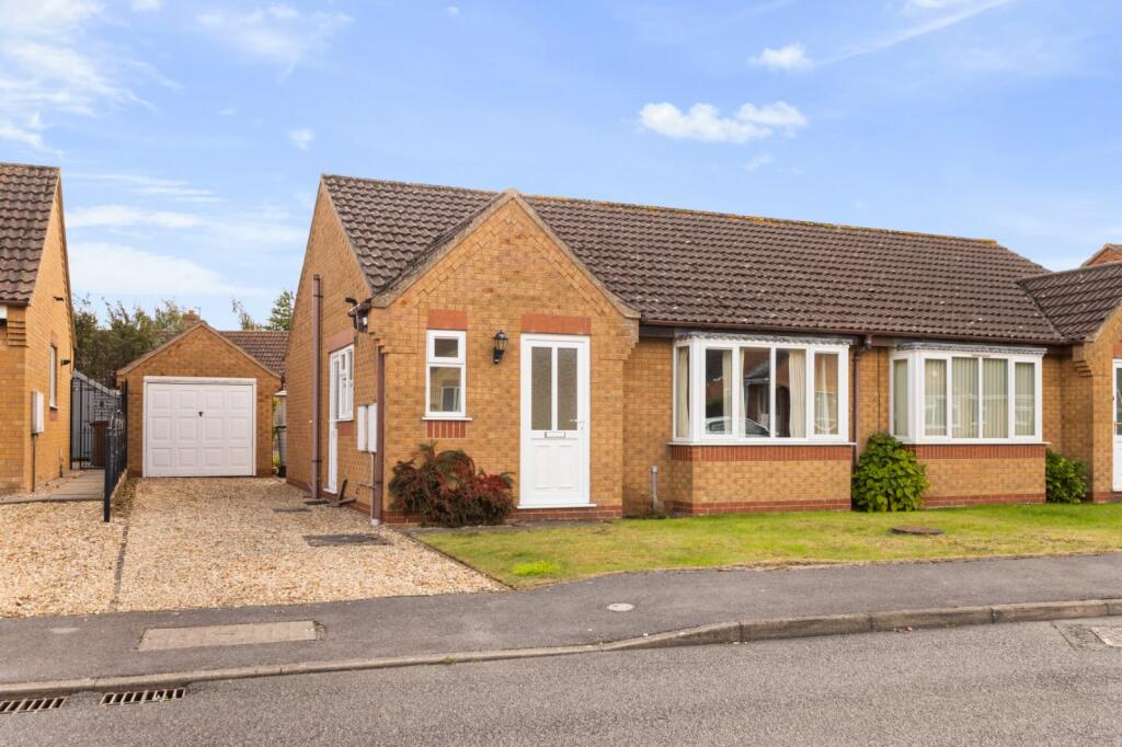Main image of property: Barley Close, Hibaldstow, North Lincolnshire, DN20