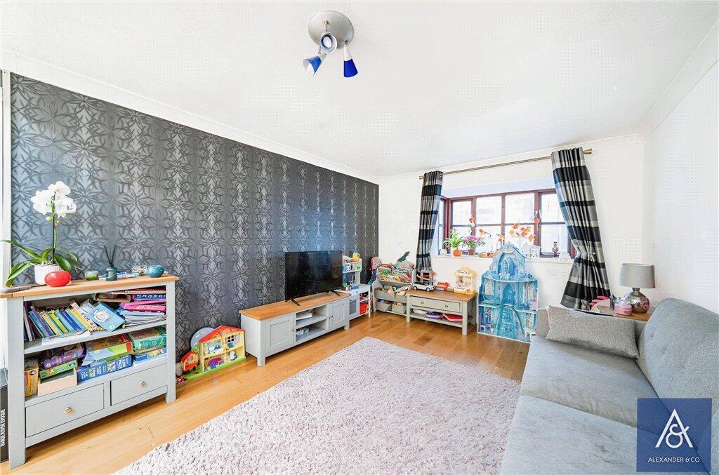 Apartment in Brackley, West Northamptonshire - View 3