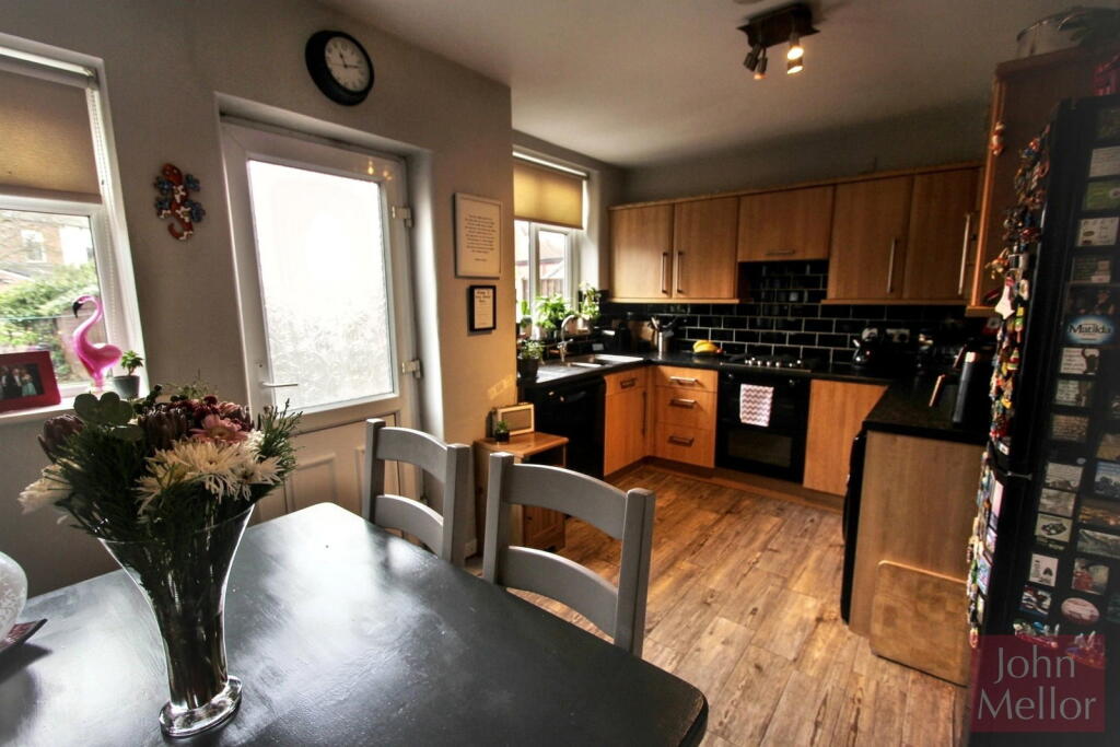 Pensarn Grove, South Reddish SK5 7LE photo 3