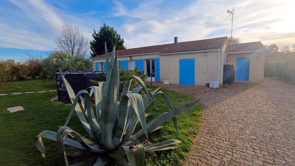 Main image of property: 17260 st-andre-de-lidon