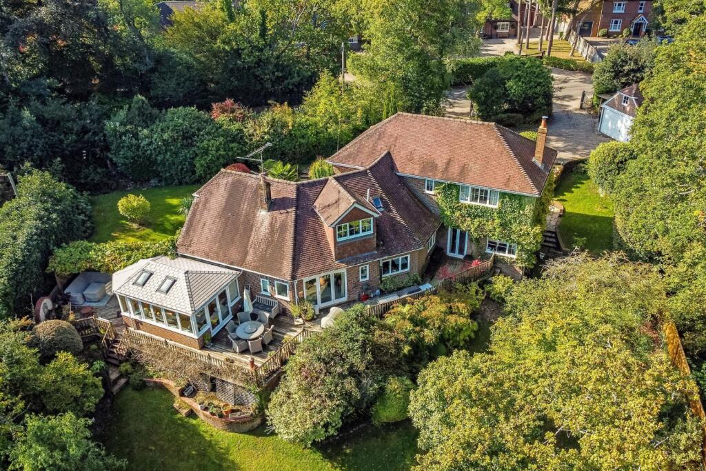 Main image of property: The Ridge, Cold Ash, Berkshire, RG18