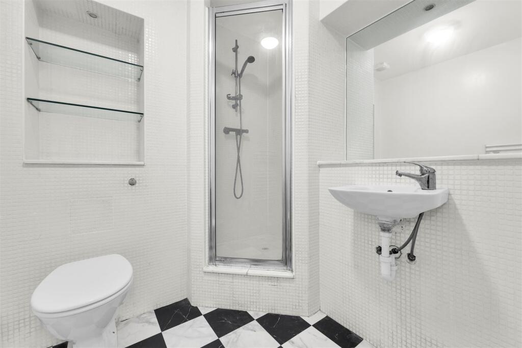 Apartment in London - View 3