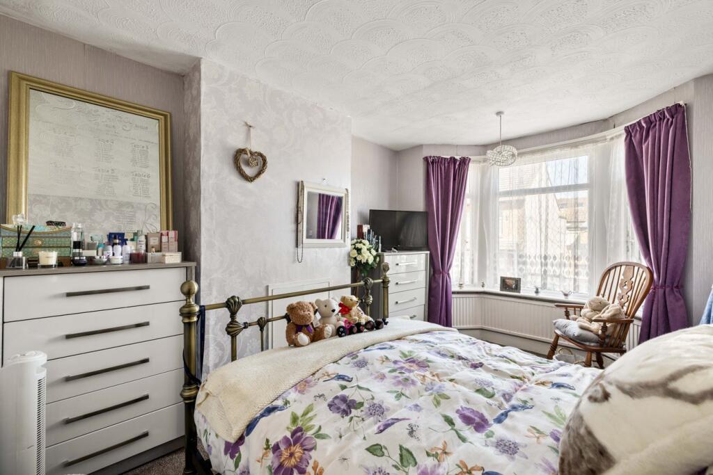 House in Dover - More