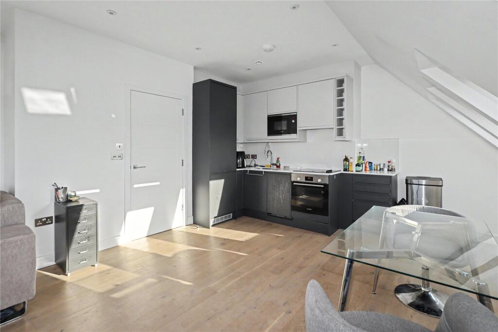 Apartment in Guildford - View 5
