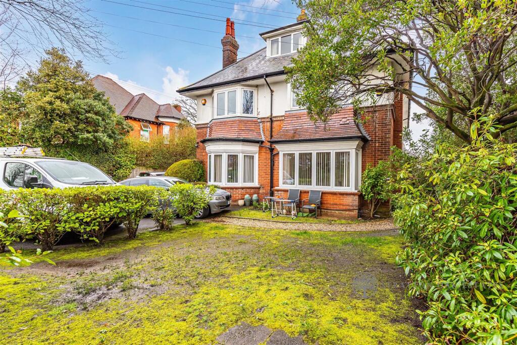 Main image of property: Spacious Character filled Property Walking Distance to Charminster High Street