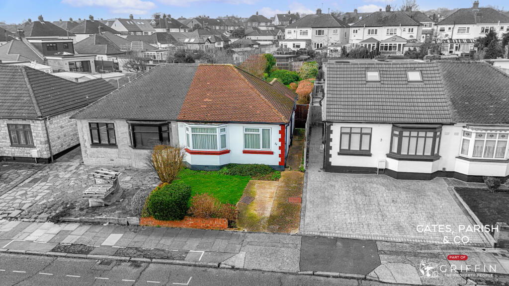 2-bed house on Derby Avenue, Upminster, RM14, £400,000