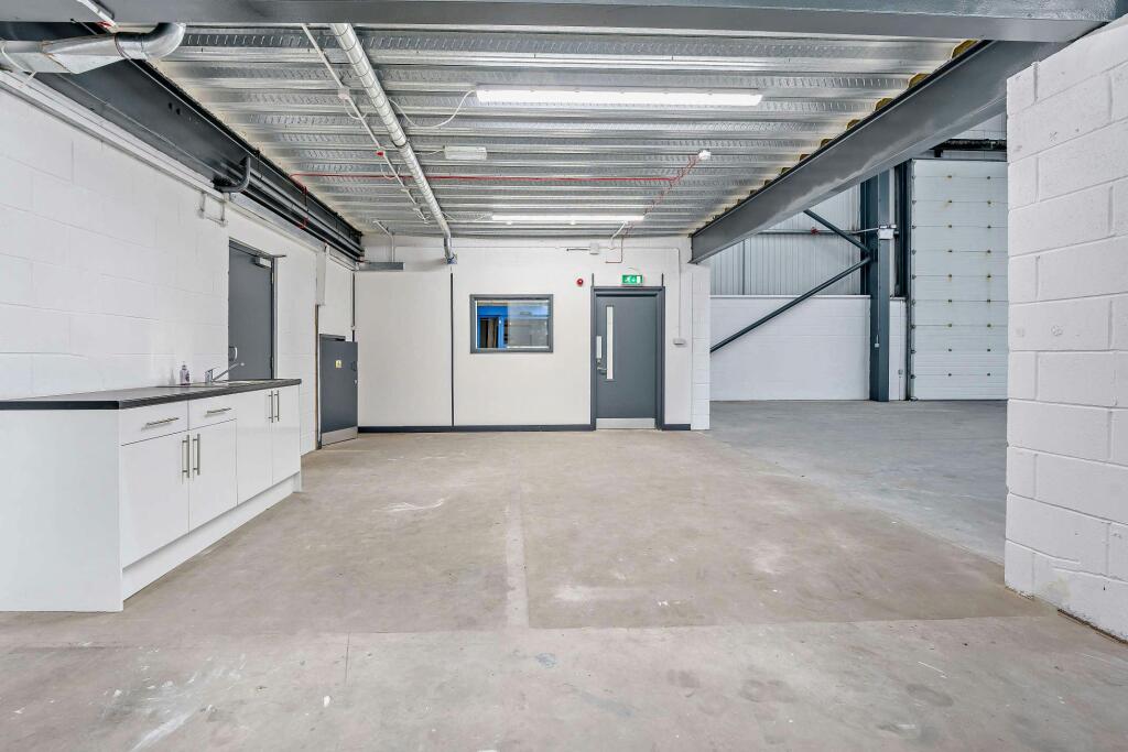 8657501interior15800.jpg