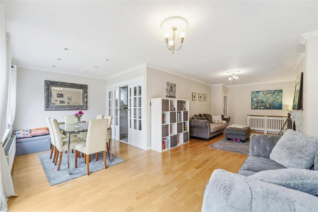 House in Kingston upon Thames - View 2
