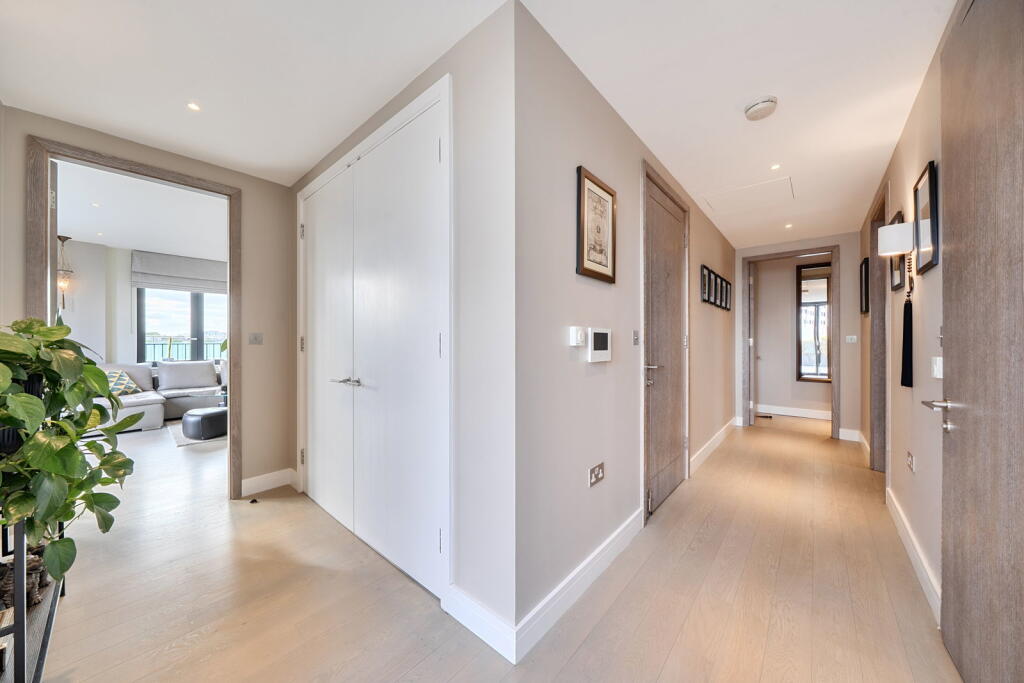 Apartment in London - View 5