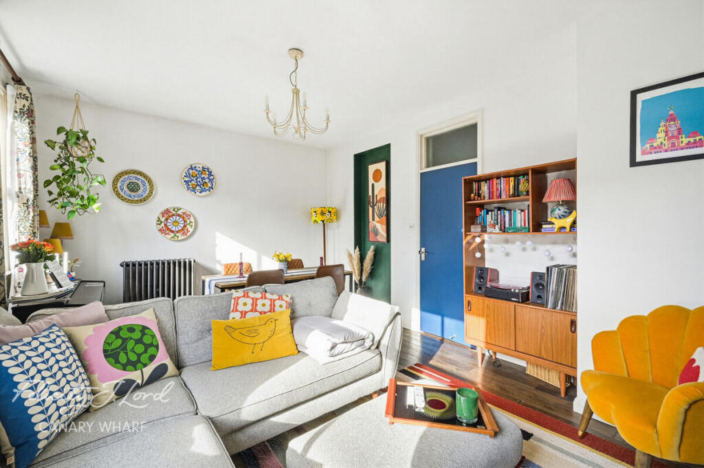 Main image of property: Limehouse Causeway, LONDON E14