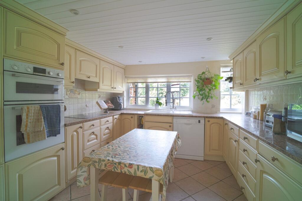 The Ridges, Finchampstead, RG40 - View 6