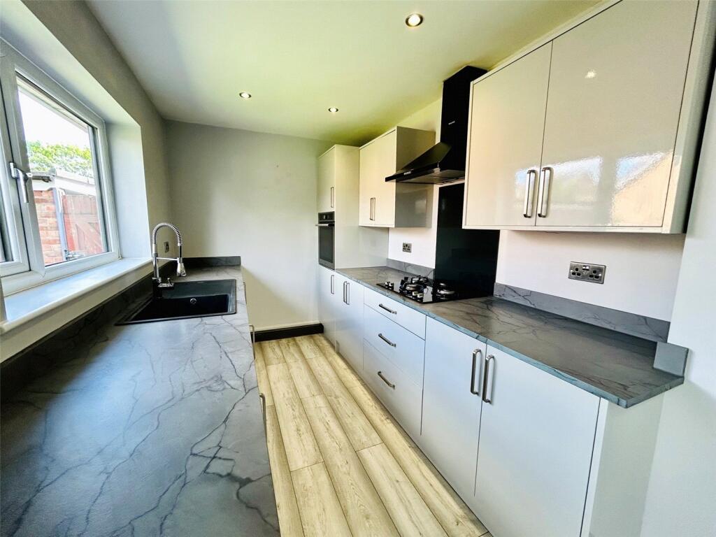 House in Preston - View 4