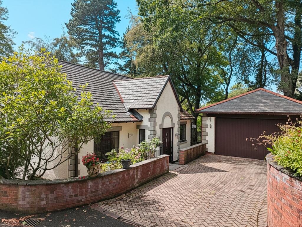Main image of property: Chenotrie Gardens, Prenton, CH43