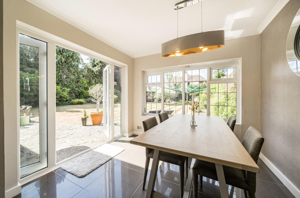 House in Guildford, Abbotswood - View 5