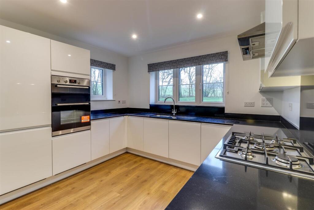 House in Guildford - View 2