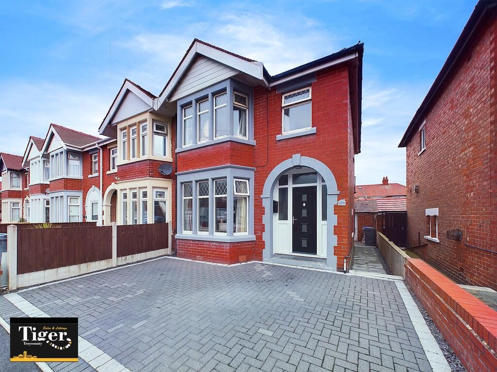 3-bed terraced on Dewhurst Avenue, Blackpool, £149,000