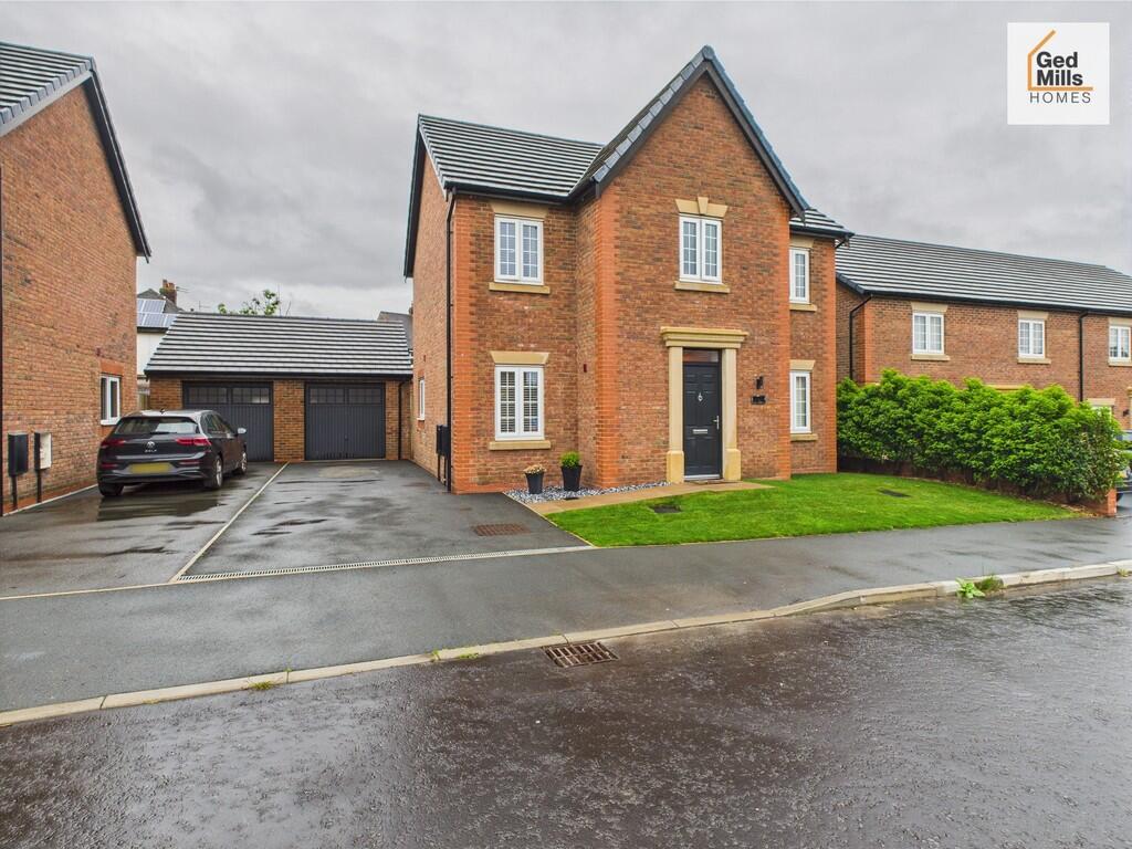 3-bed detached on Greenfield Lane, Newton, £299,950