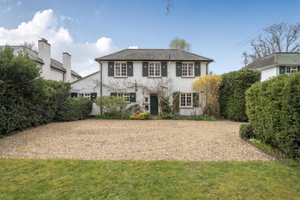 4-bed detached on Ockham Road North, West Horsley, £1,350,000