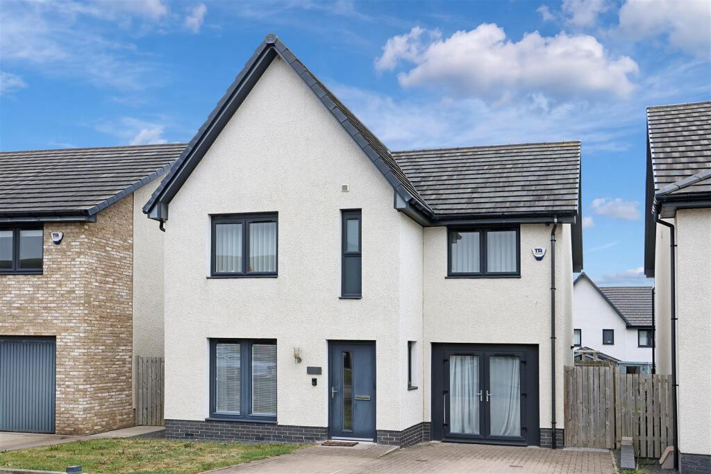 4-bed detached on Backworth Park Drive, Backworth, Newcastle Upon Tyne, £425,000