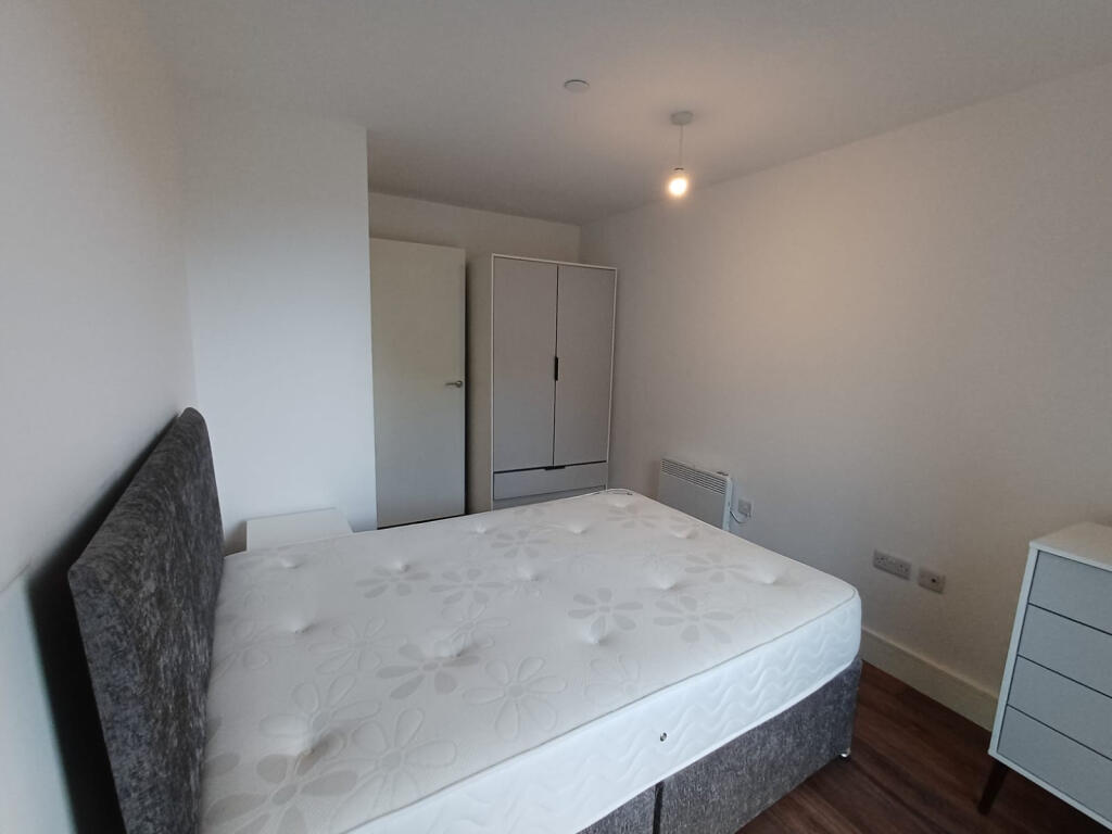Apartment in Sheffield - View 4