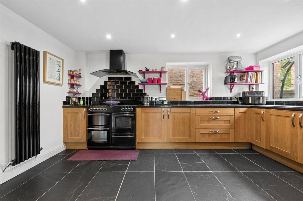 House in Preston - View 4