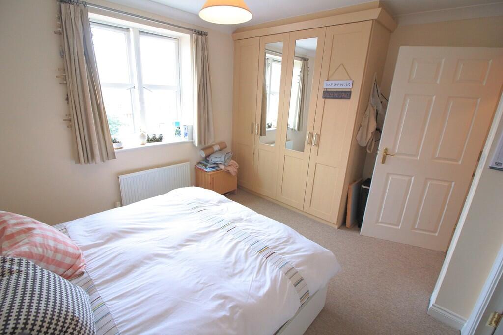 Apartment in Lymington - View 5