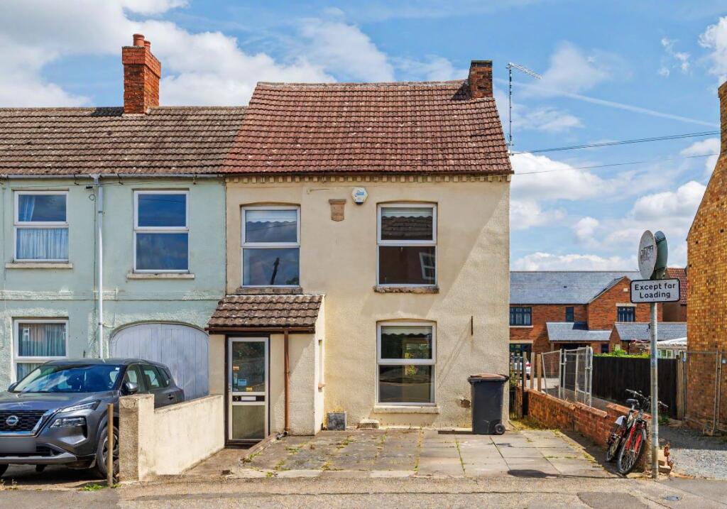 Main image of property: 5 High Street, Woodford, Kettering, Northamptonshire, NN14 4HE