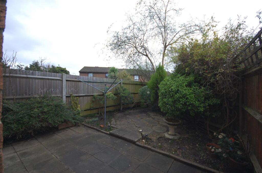 House in Southall - View 5