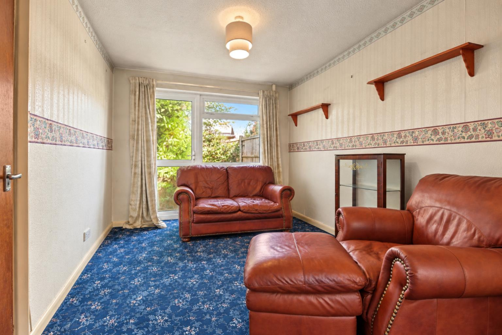 House in Nottingham, Nottinghamshire - View 4