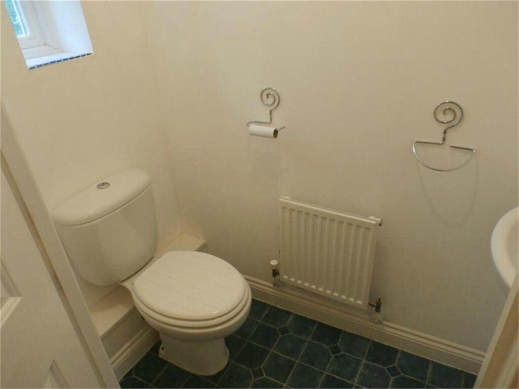 House in Taunton - View 5