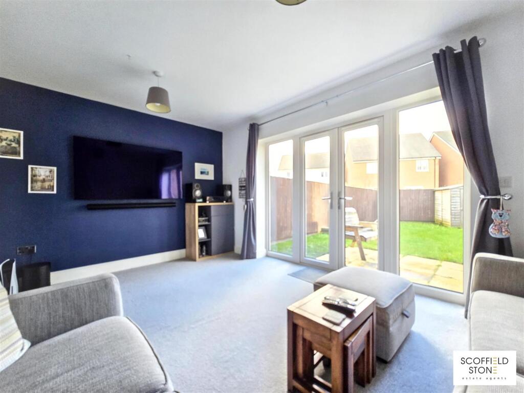 Arnfield Drive, Hilton, Derby photo 4