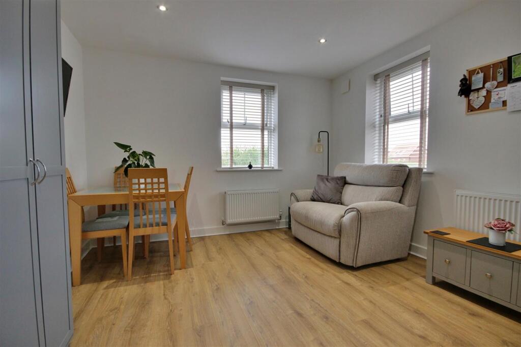 House in Woodmansey - View 5