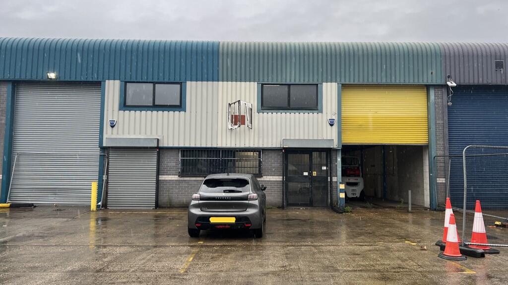 Main image of property: Units B16 & B17, Suttons Business Park, New Road, Rainham, RM13