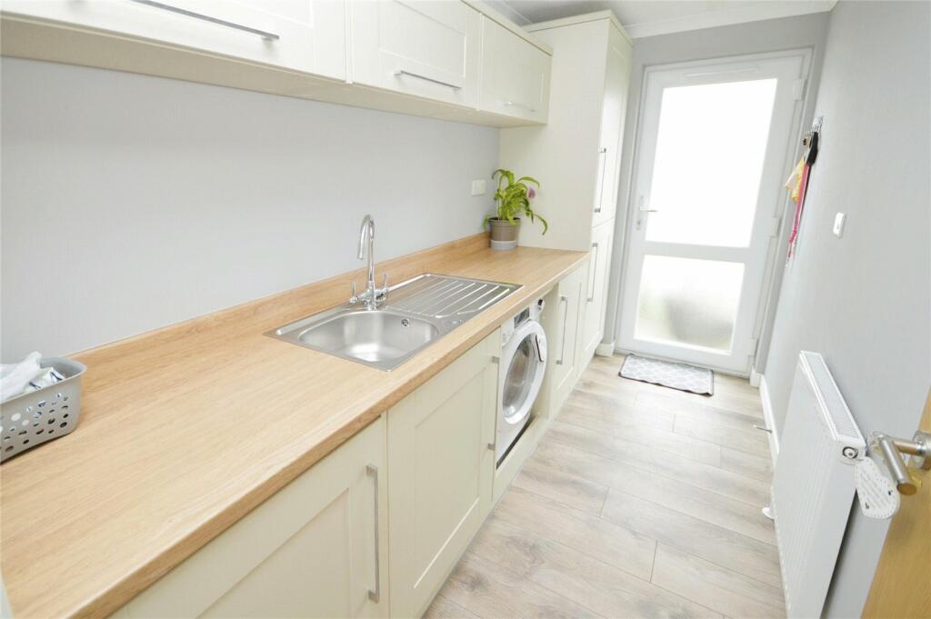 Peninsula Crescent, Hoo, Rochester, Kent, ME3 photo 4