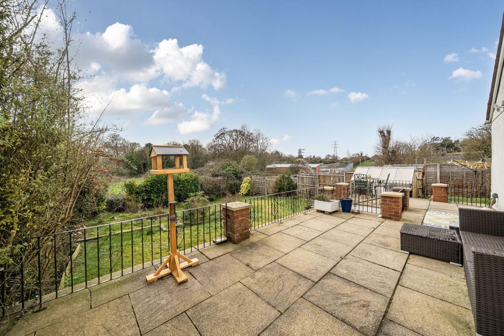 Western Way, Salisbury, SP2 photo 2