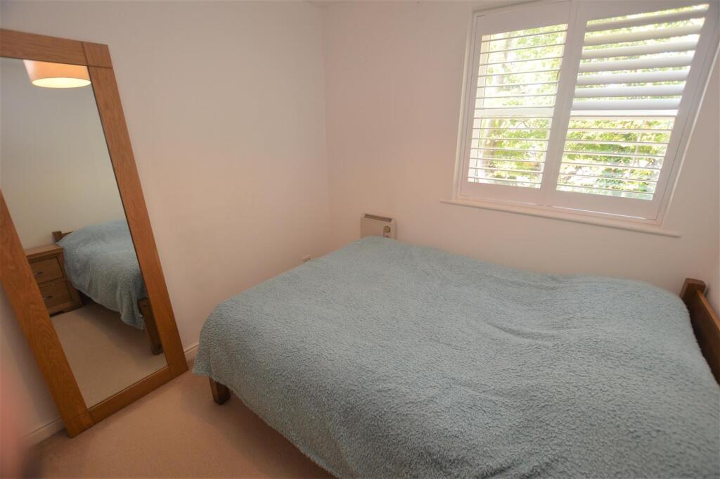 Apartment in Watford - View 5