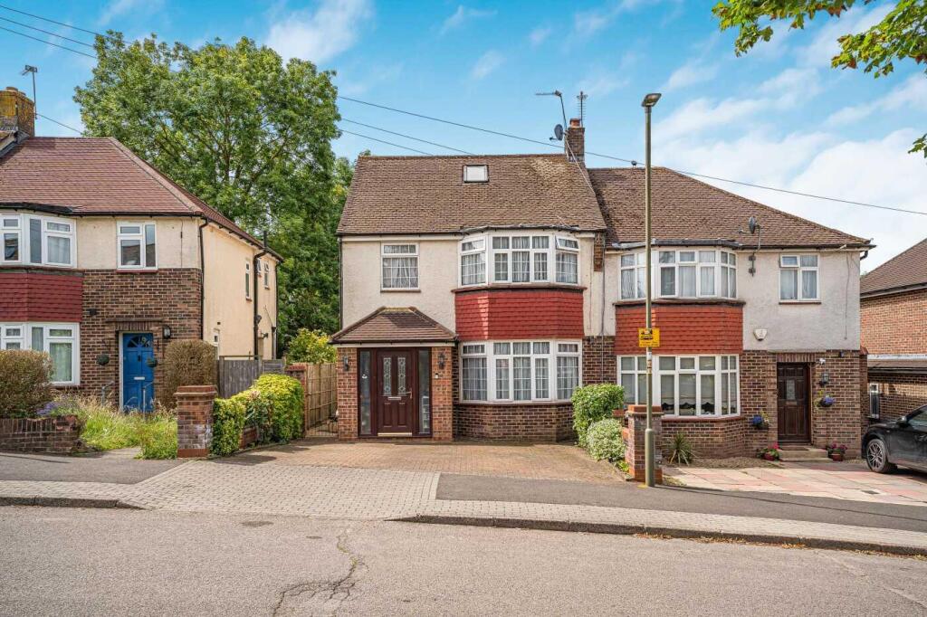 Main image of property: Linthorpe Road, Cockfosters, EN4