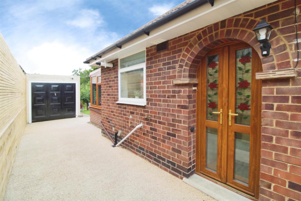 House in Rugby, Warwickshire - View 3
