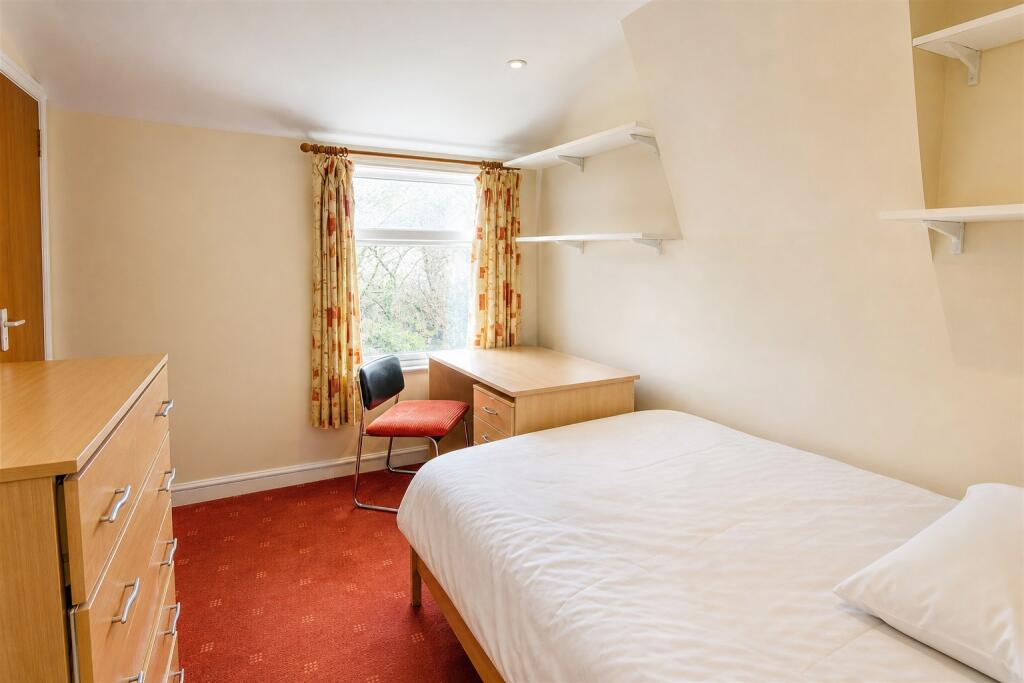 5 bedroom house for rent