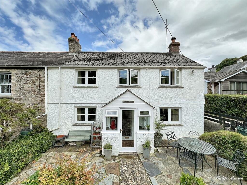 4-bed semi-detached on Ruanlanihorne, The Roseland, £425,000