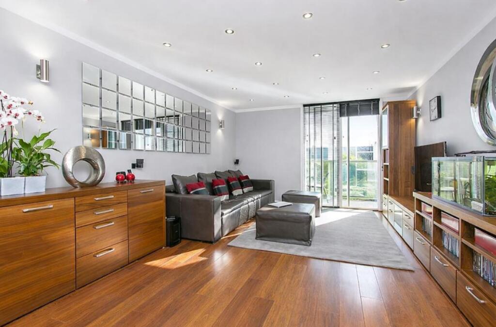 Main image of property: Chadwell Lane, London, N8